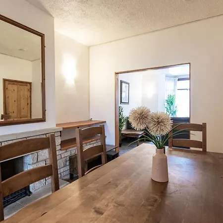 October Disc - Long - Contractors Apartamento